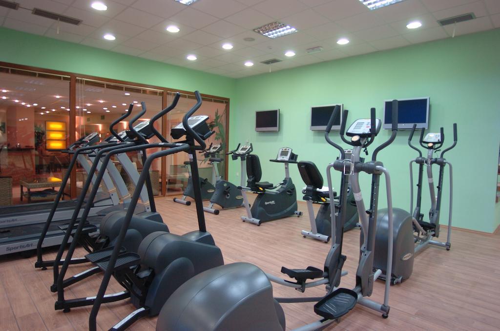 סקופיה Hotel Tcc Plaza מראה חיצוני תמונה