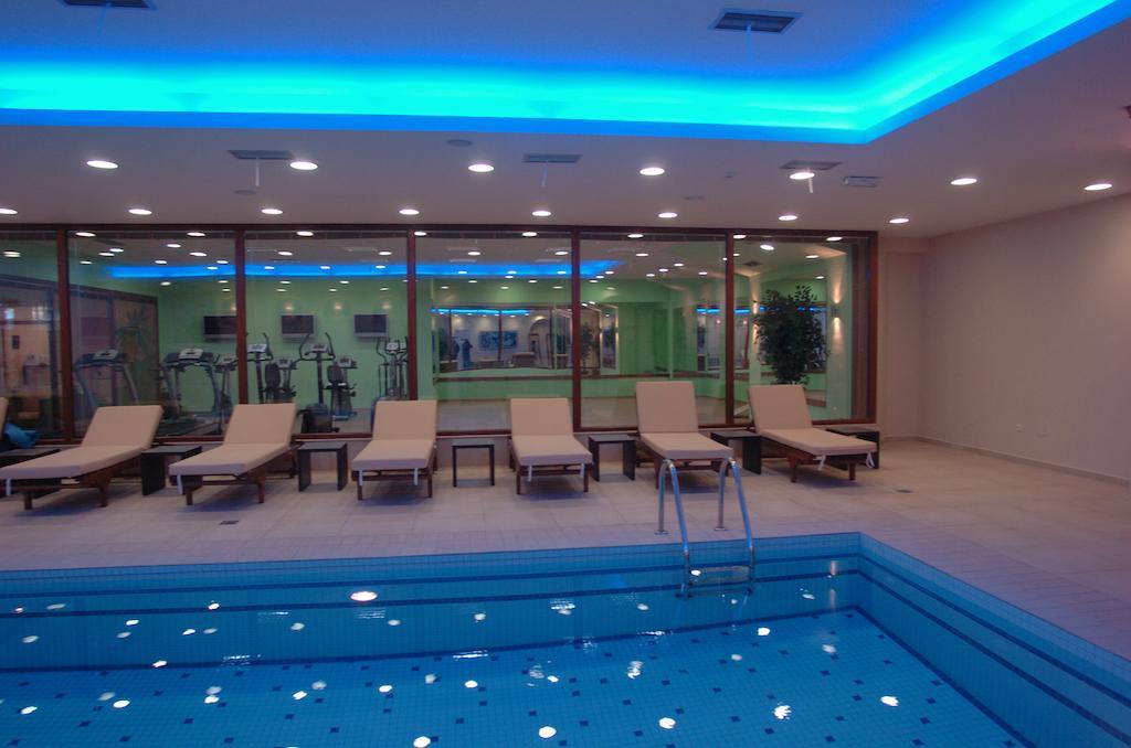 סקופיה Hotel Tcc Plaza מראה חיצוני תמונה